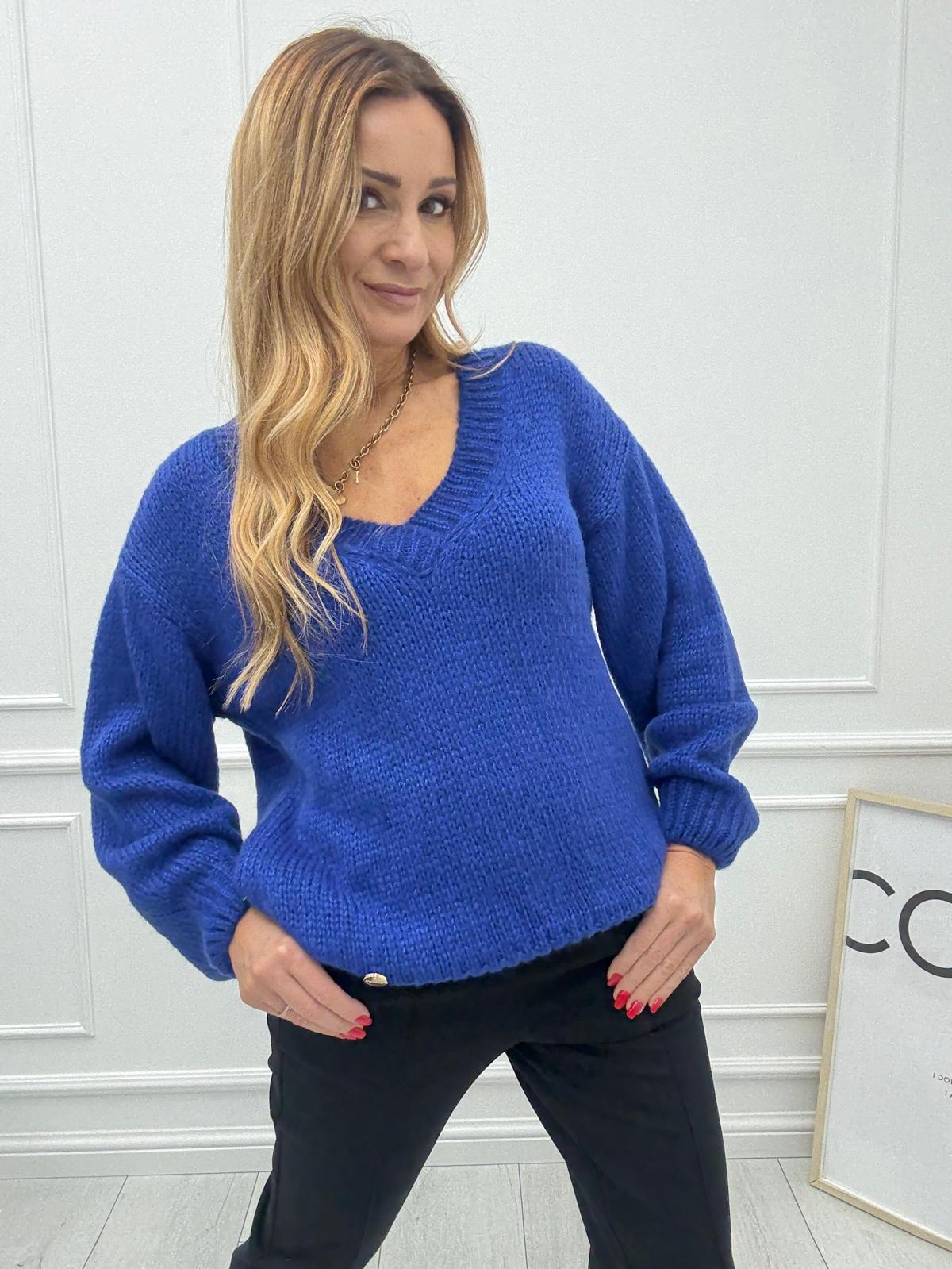 Sweter Minouu z Dekoltem V Kobaltowy z Naturalnym Połyskiem