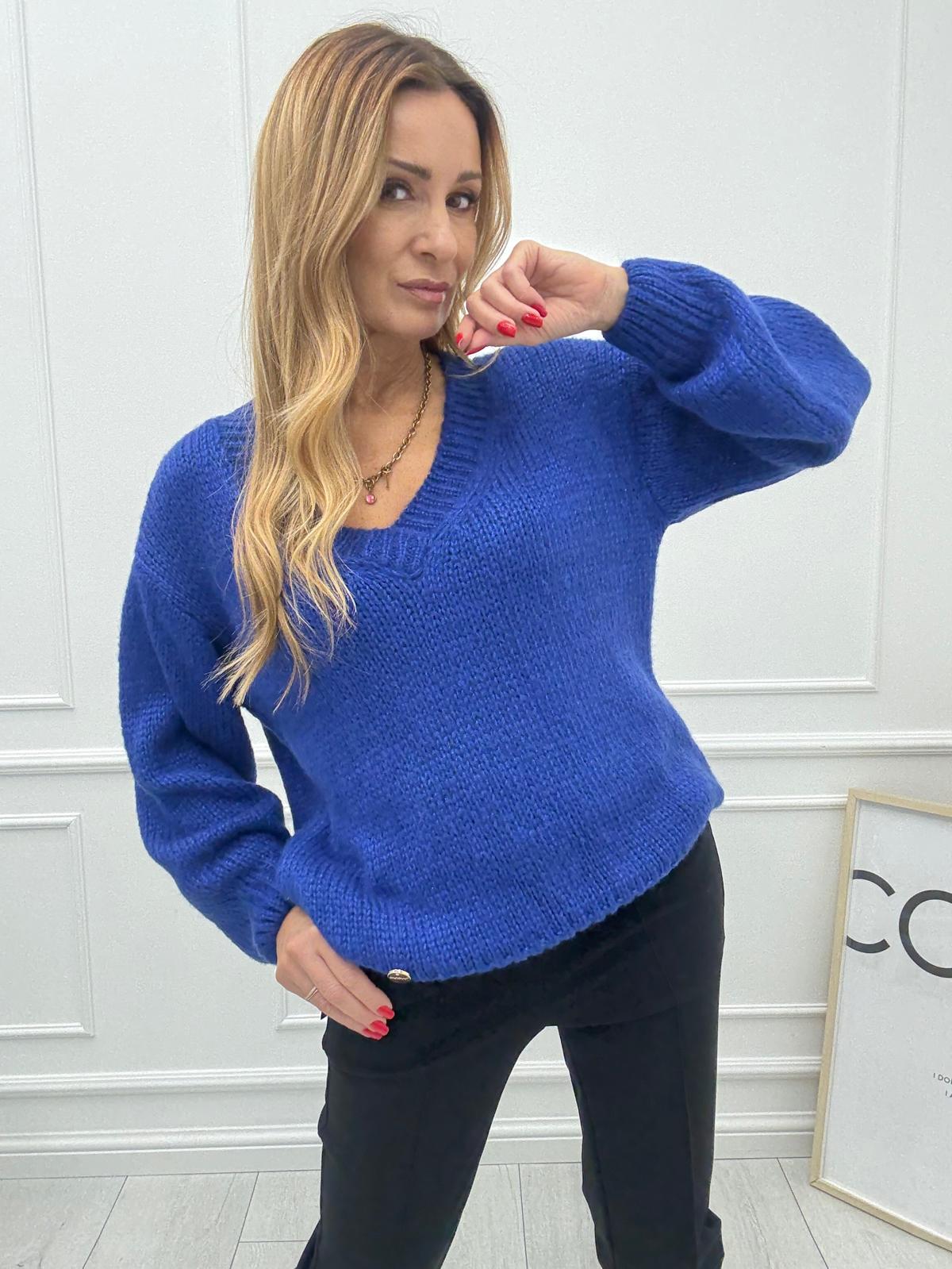 Sweter Minouu z Dekoltem V Kobaltowy z Naturalnym Połyskiem