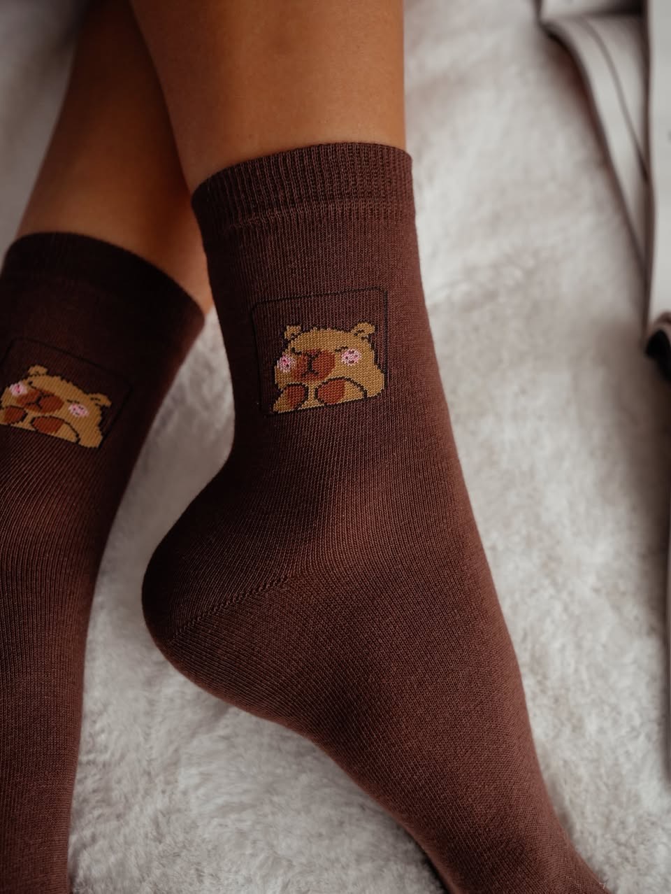 Skarpetki Damskie Siedząca Kapibara Kolor Brązowy