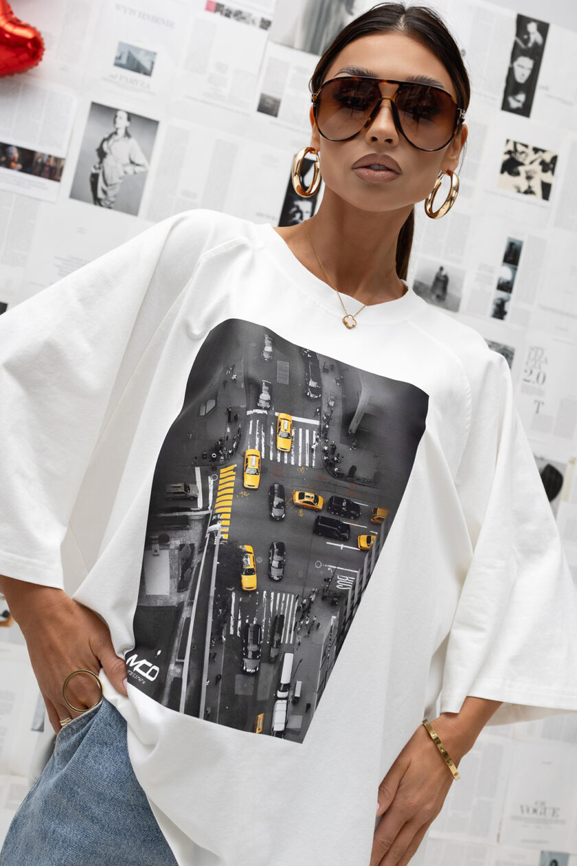 Damski t-shirt Oversize Crossroads (biały) Miss City Official 
