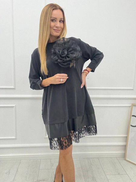 Czarna Sukienka Minouu z Różą