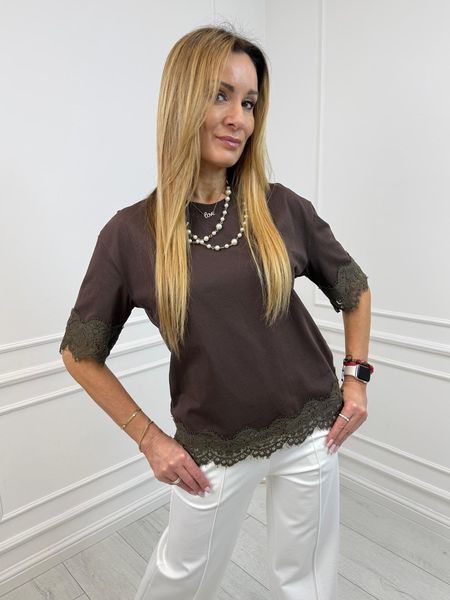 Czekolada Bluzka T-shirt z Koronkowym Wykończeniem LUMINA