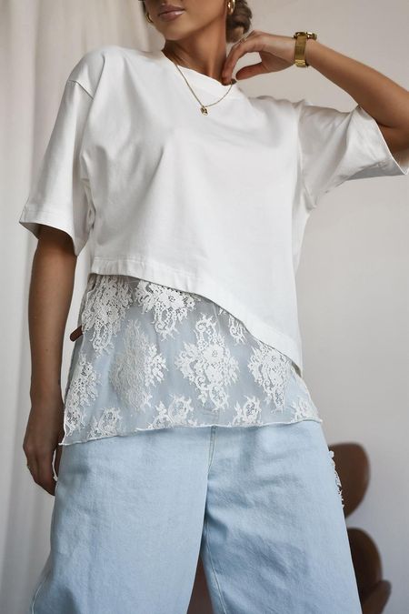 Bluzka z Koronkową Wstawką XANA Kremowa 