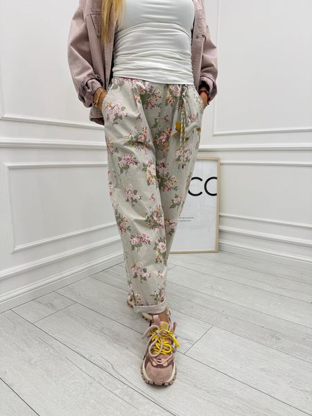 Bawełniane Spodnie w Kwiaty z Modną Przywieszką