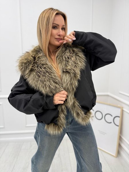 Kurtka Winter Glam z Futrzanym Kołnierzem Czarna