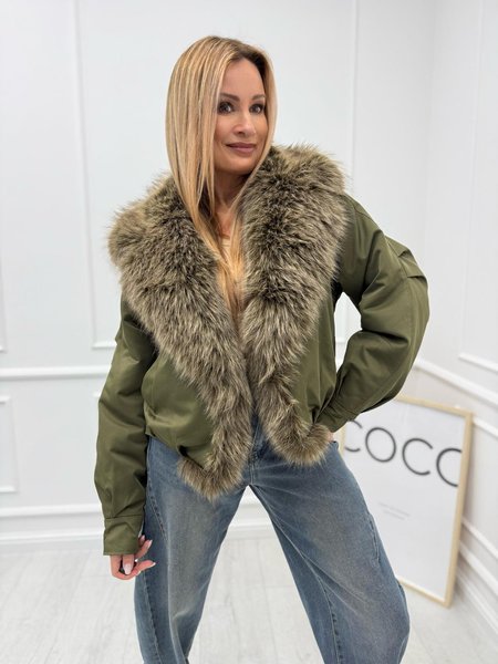 Kurtka Winter Glam z Futrzanym Kołnierzem Khaki