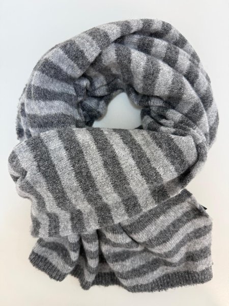 Szalik Dzianinowy w Paski Soft Stripes Szary