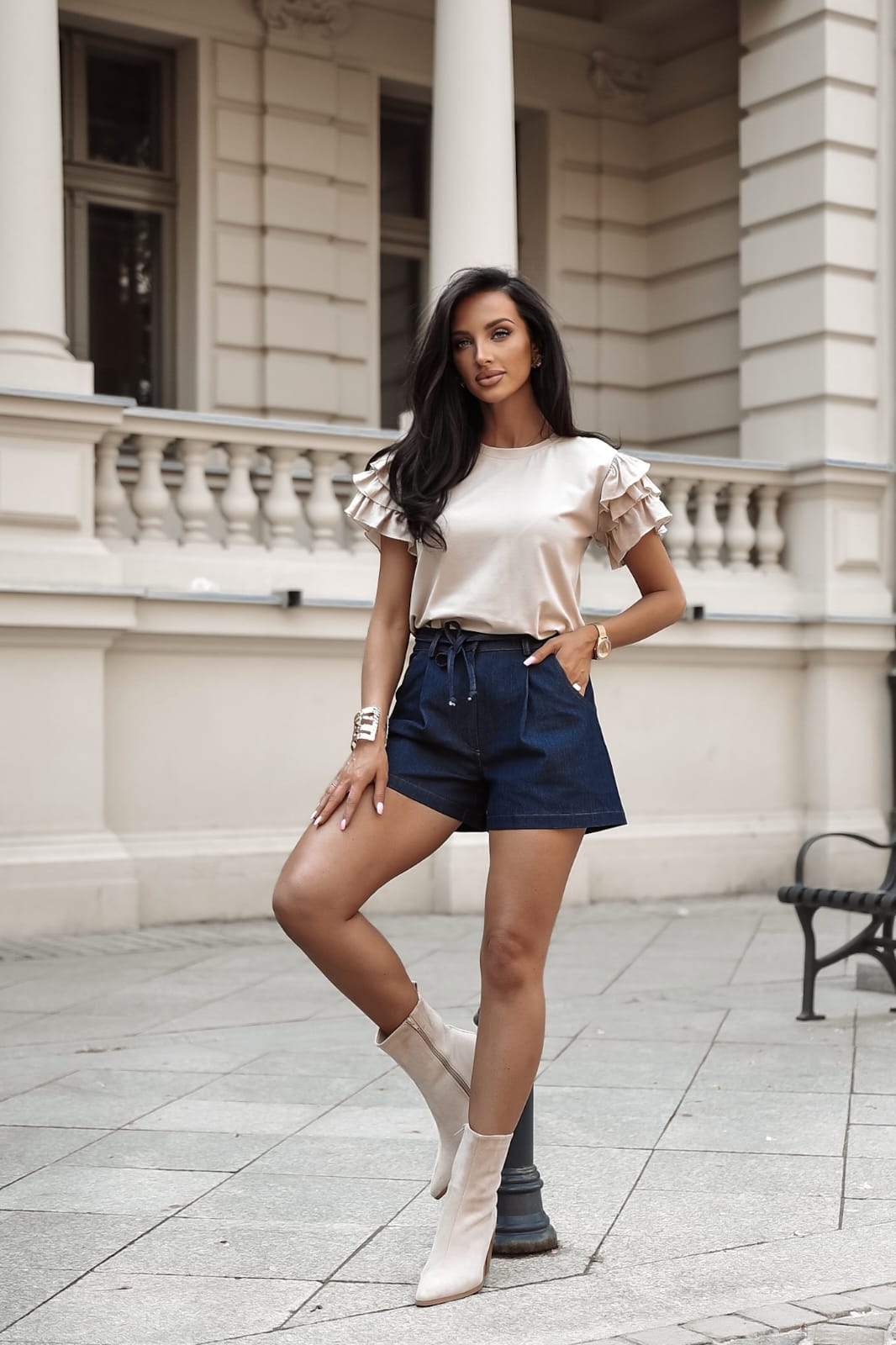 Elegancka Bluzeczka Xana Falbanami na Rękawkach Rękawkami Beżowa 