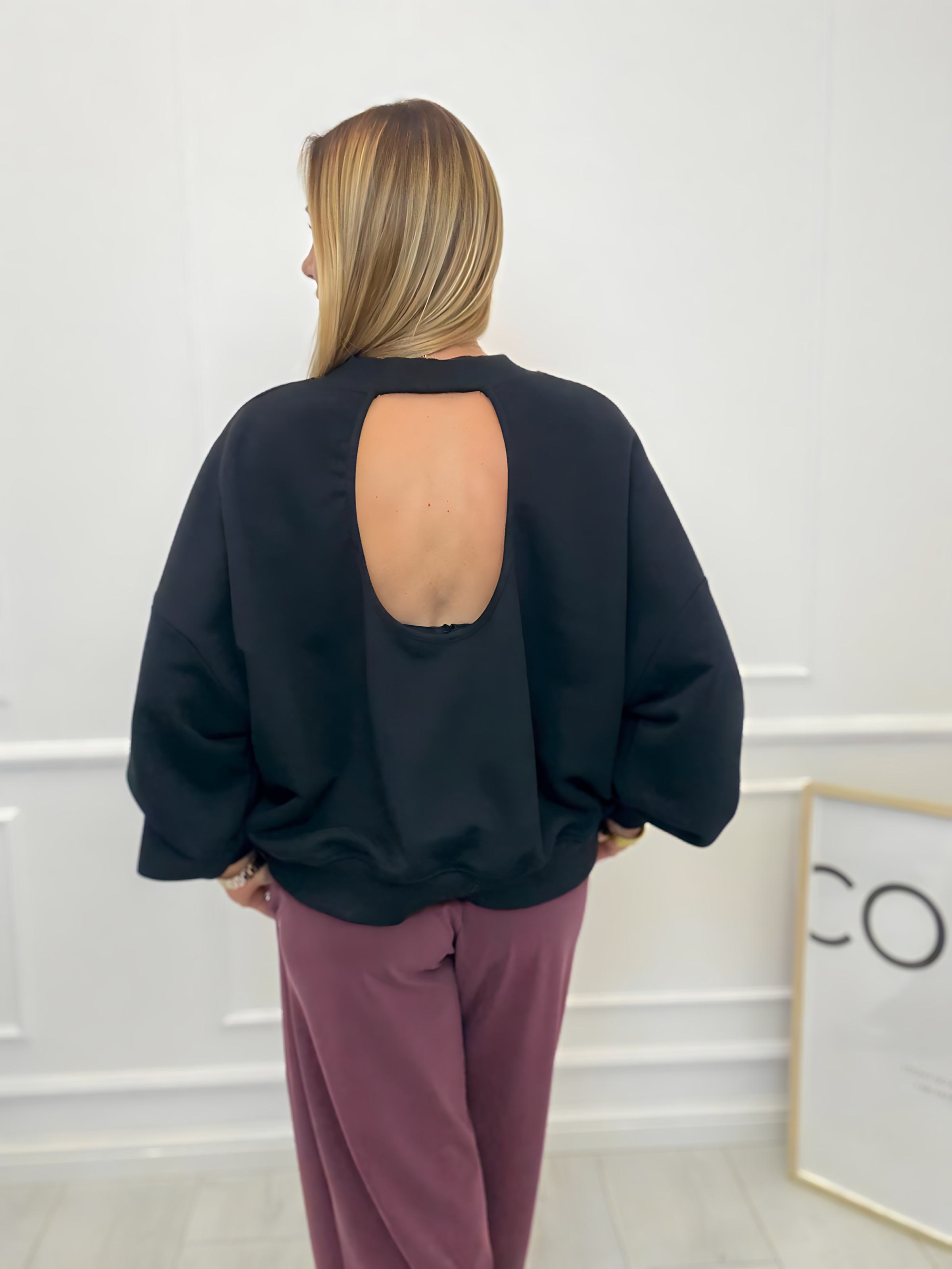 Czarna Bluza Nooda Miki