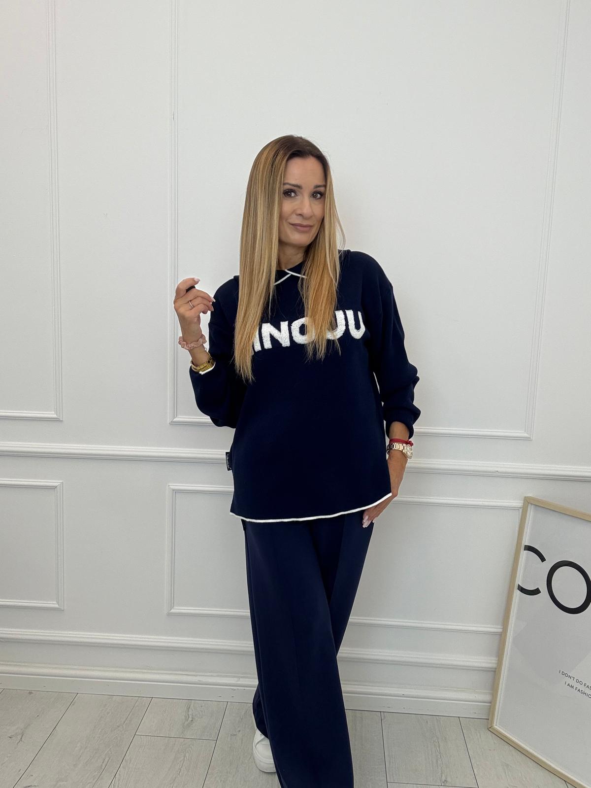 Granatowy Sweter z Napisem Minouu 