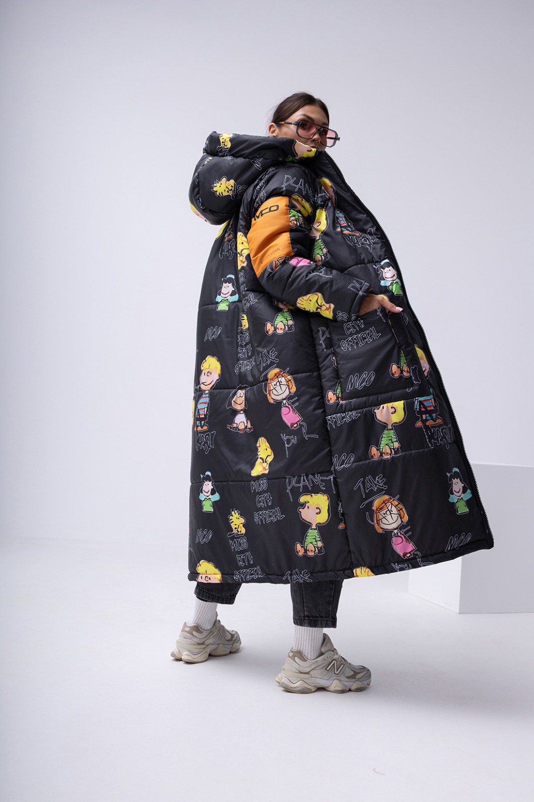 Płaszcz Snoopy Back (czarny) Miss City Official