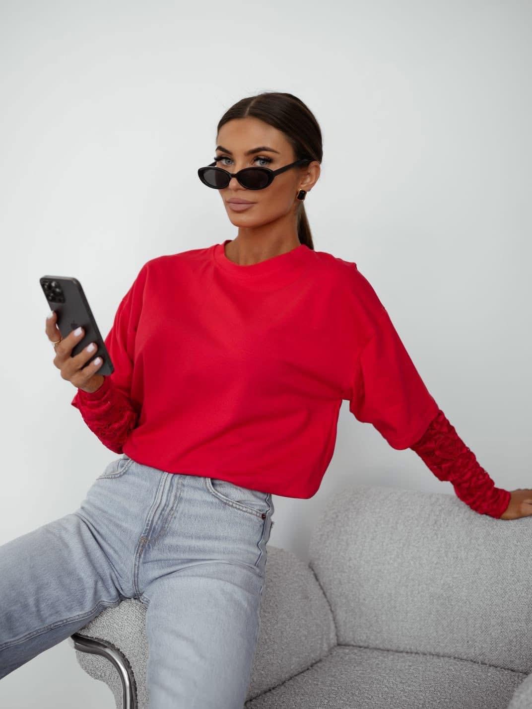 Czerwony Damski T-Shirt Bocca z Koronkowymi Rękawami