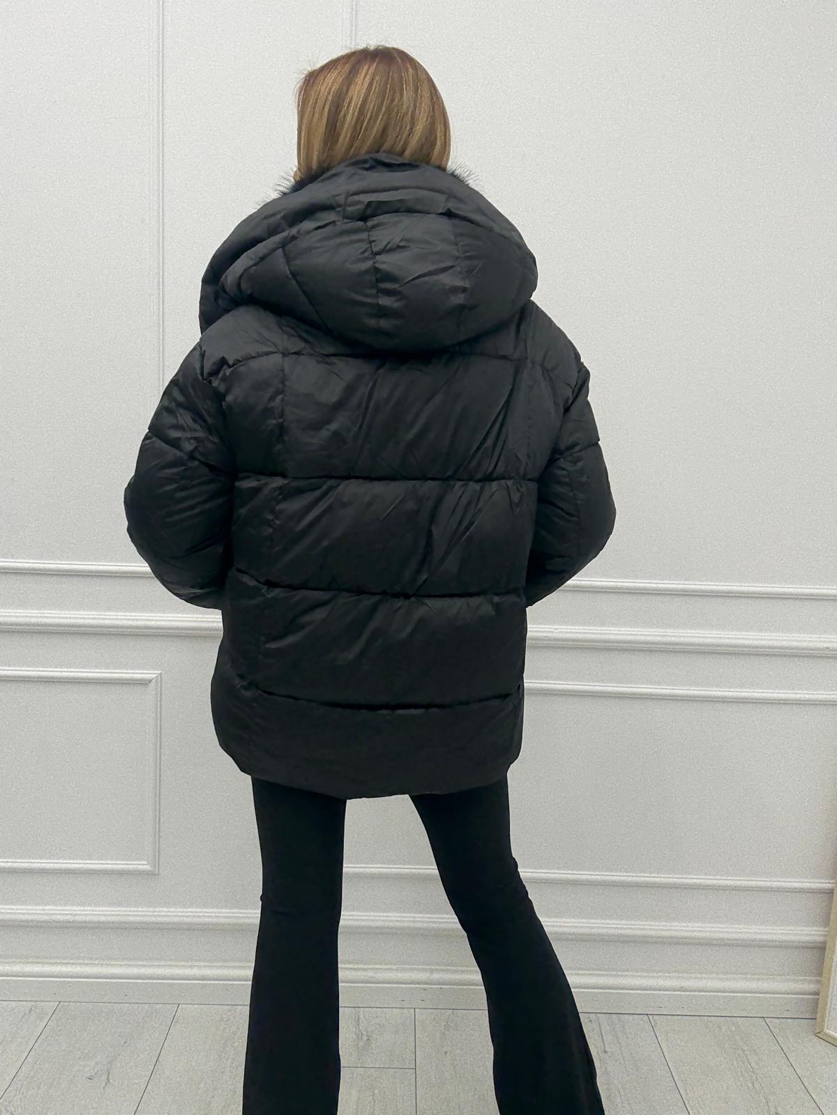 Pikowana Kurtka Czarna Minouu z Odpinanym Futerkiem