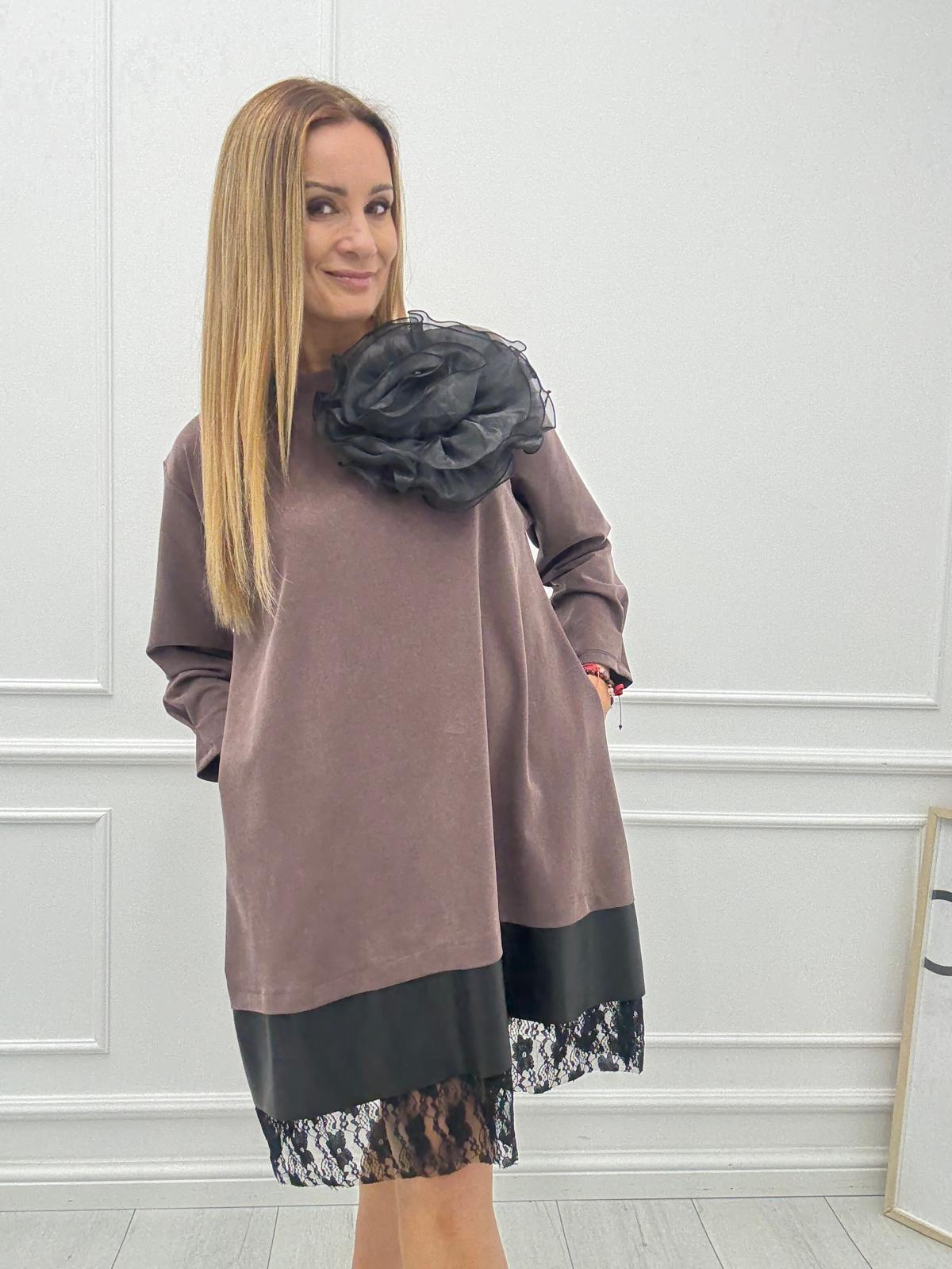 Czekoladowa Sukienka Minouu z Różą