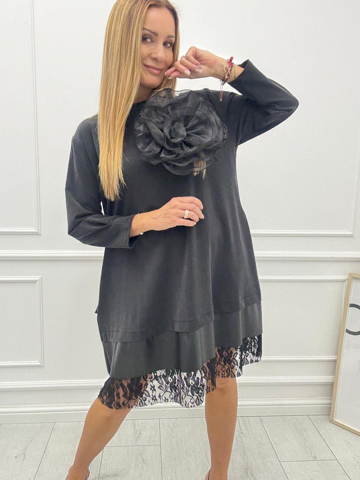 Czarna Sukienka Minouu z Różą