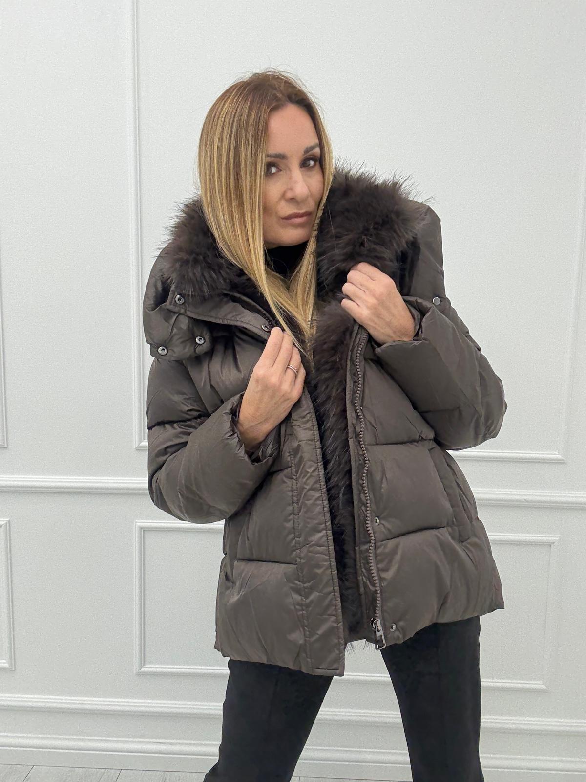 Pikowana Kurtka Czekolada Minouu z Odpinanym Futerkiem