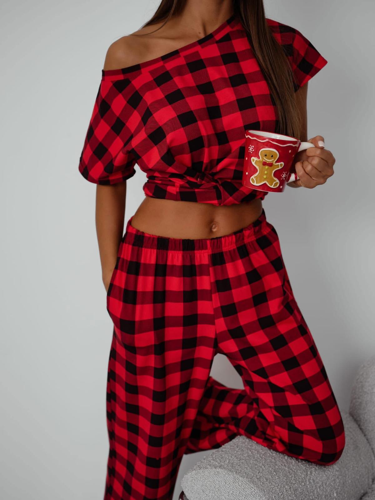 Biała Piżamka BOCCA w Czerwoną Kratkę