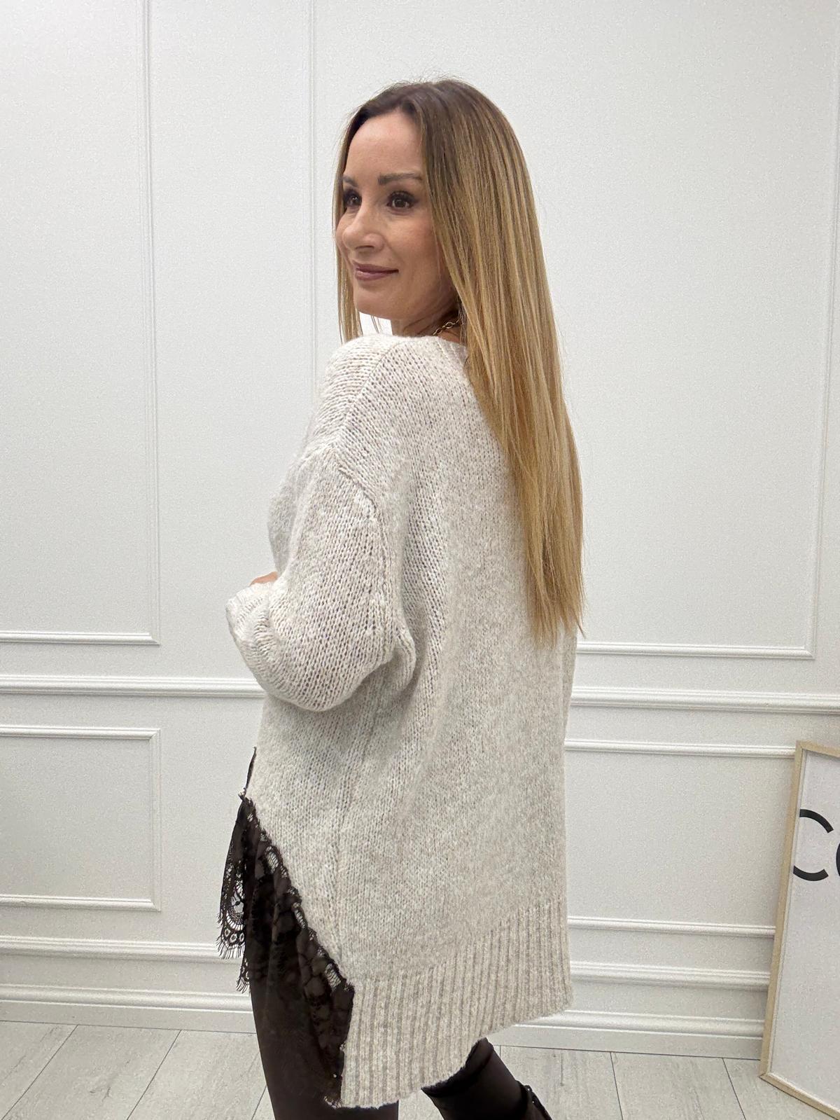 Jasno Beżowy Sweter z Czekoladową Koronką