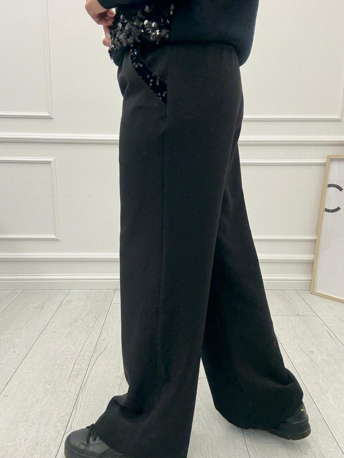 Czarne Spodnie z Cekinowymi Kieszeniami