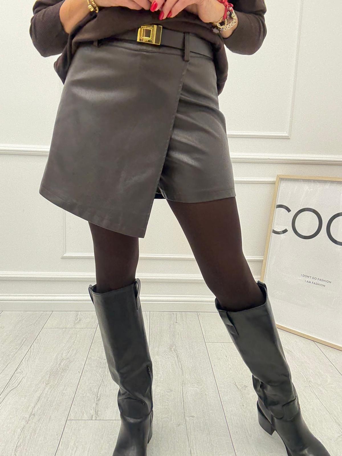  Spodenki, Szorty - Spódniczka Czekolada z Paskiem