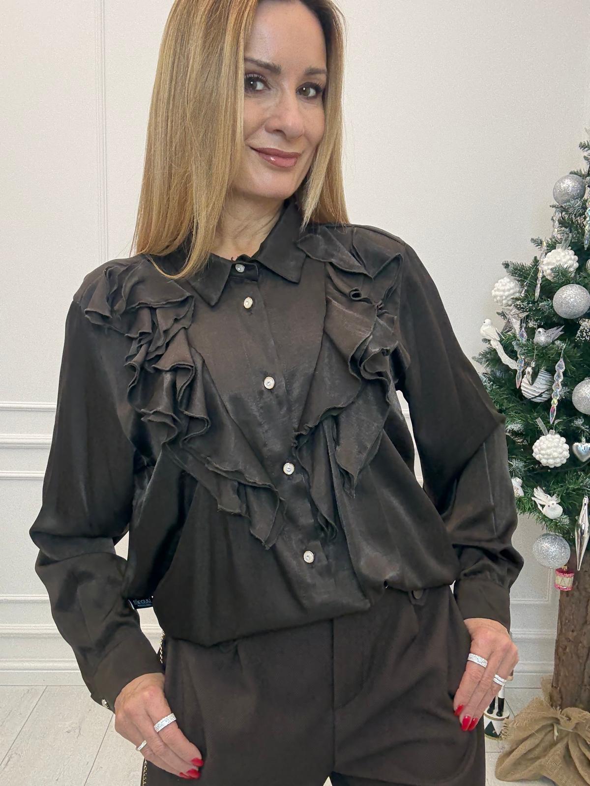 Czekoladowa Satynowa Koszula z Żabotem Minouu