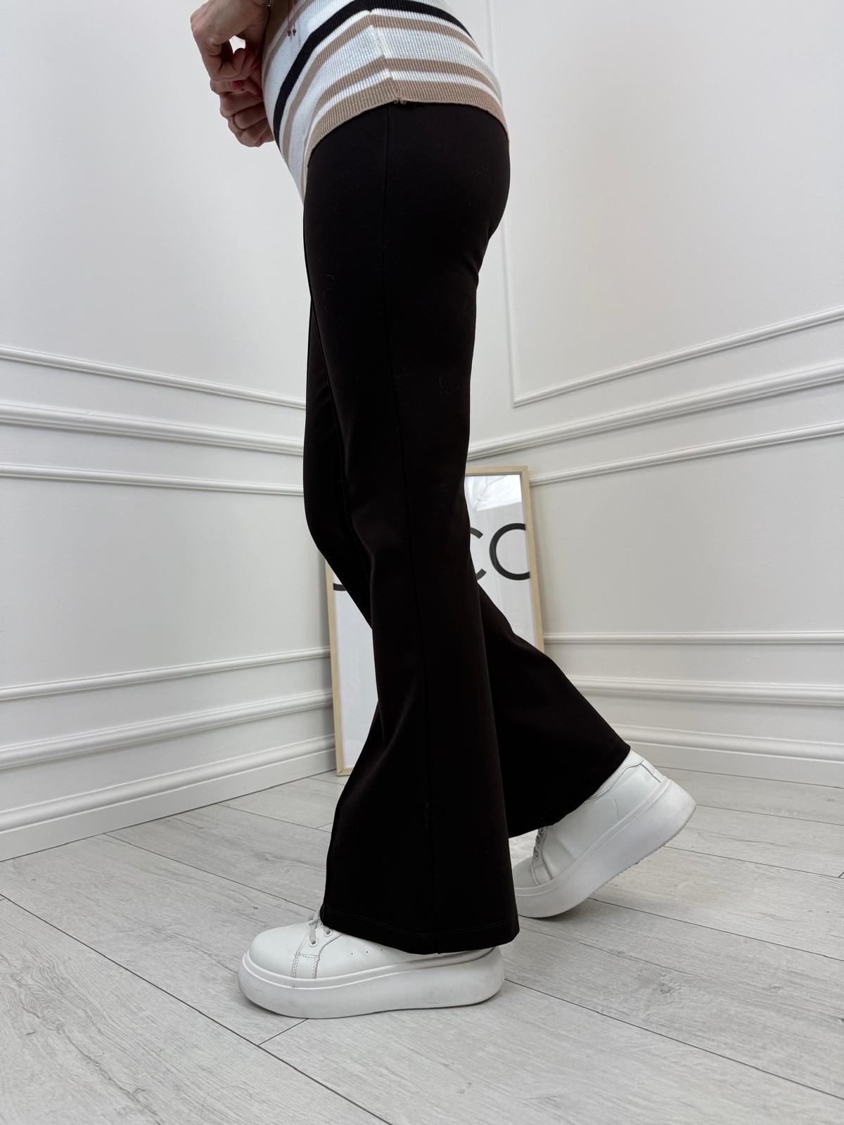 Czekoladowe Eleganckie Dzwony Minouu