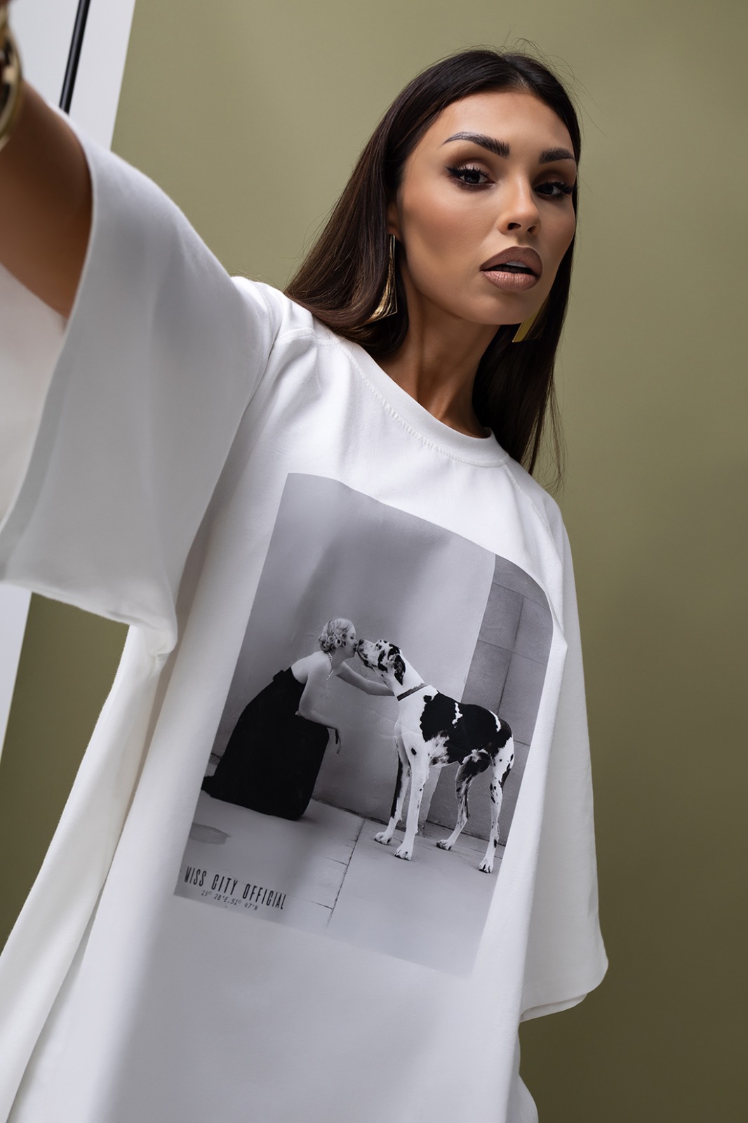 Damski T-shirt Kiss (biały) Miss City Official 