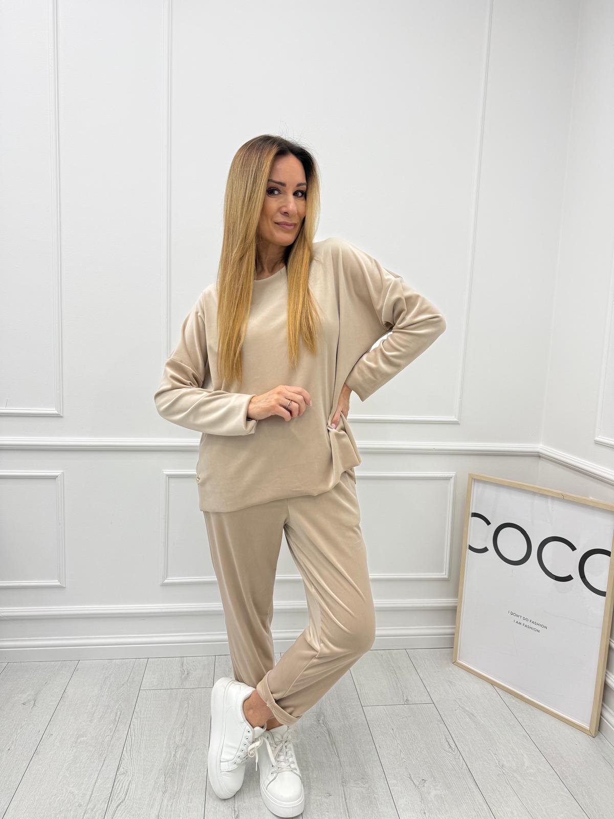 Beżowy Welurowy Komplet Dresowy Minouu Spodnie Patka & Bluzka Agnes 