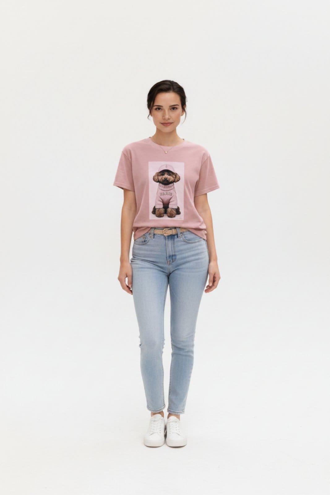 Pudrowa Bluzka T-shirt Nooda Model Pudel Toy w Różowym Sweterku