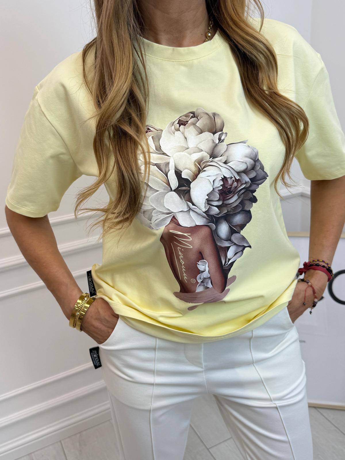 Bluzka T-shirt Minouu Kobieta z Piwoniami Kolor Bananowy
