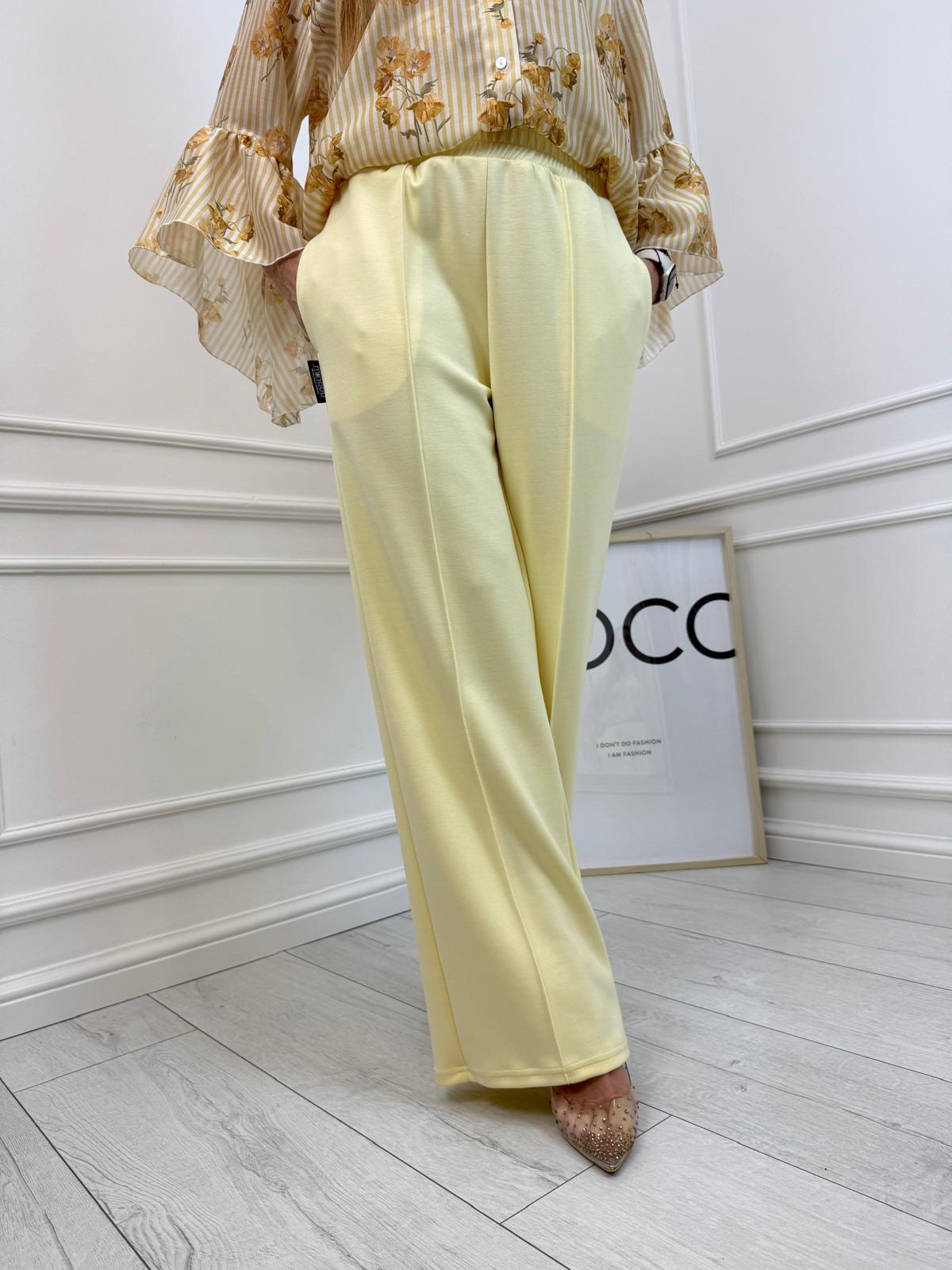 Akacjowe Szwedy Spodnie z Wysokim Stanem Minouu