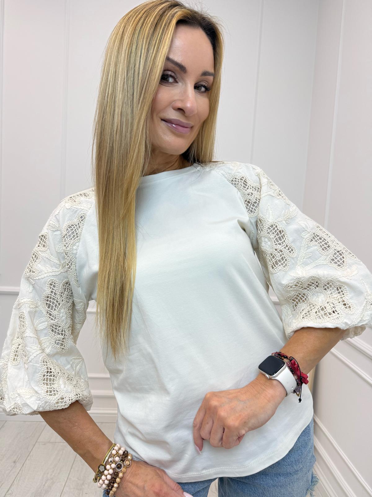 Bluzka z Koronkowymi Rękawami