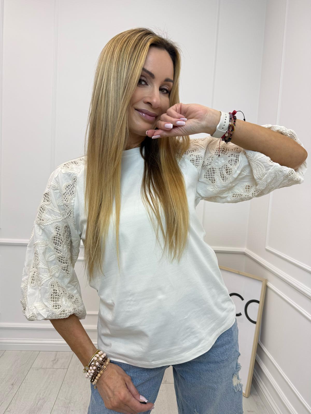 Bluzka z Koronkowymi Rękawami