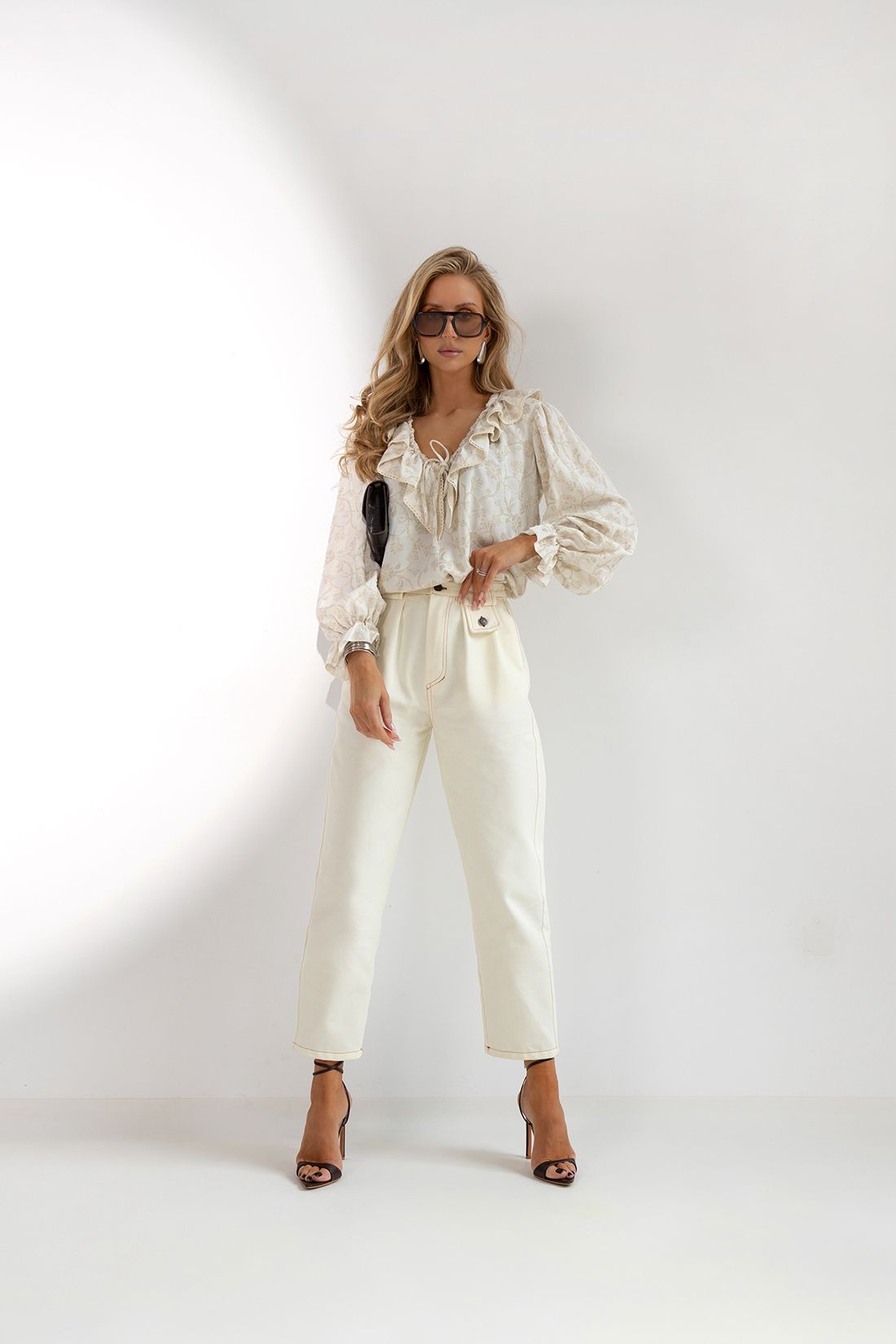 Bluzka Xana z Pięknym Dekoltem