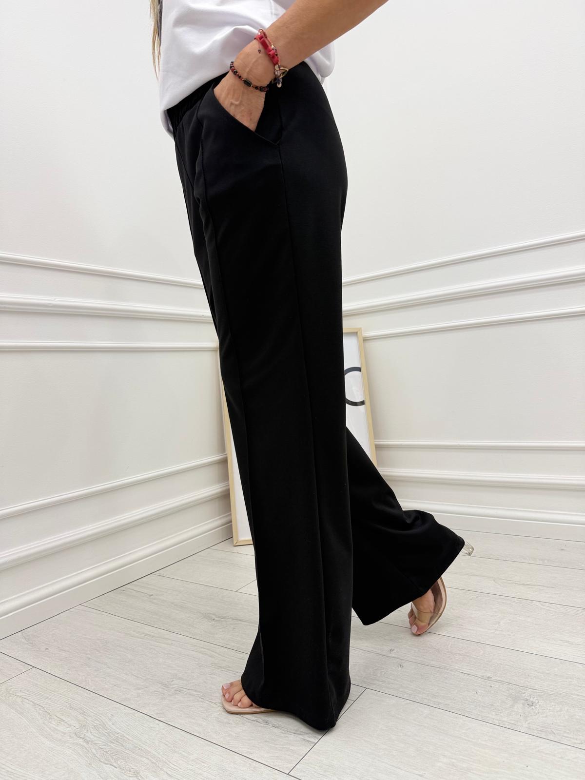 Eleganckie Spodnie Delikatne Dzwony BOCCA Czarne
