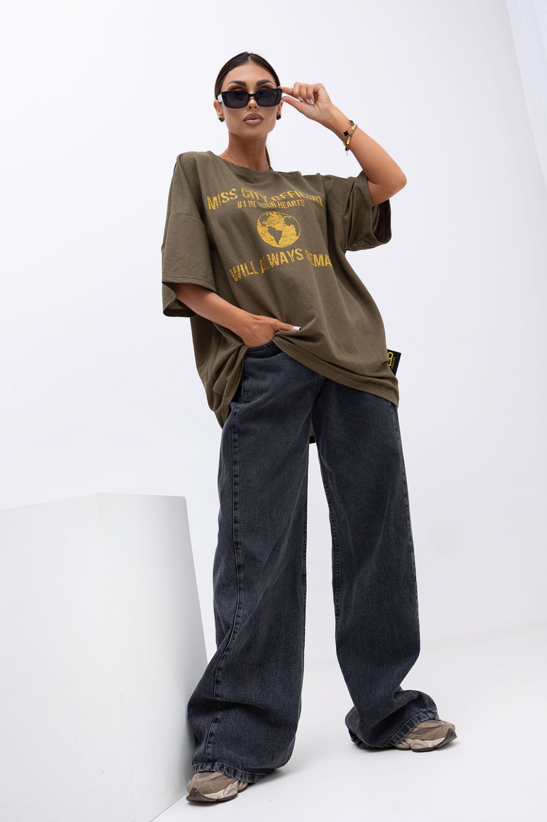 Damski T-shirt Urban Globe (khaki) Miss City Official