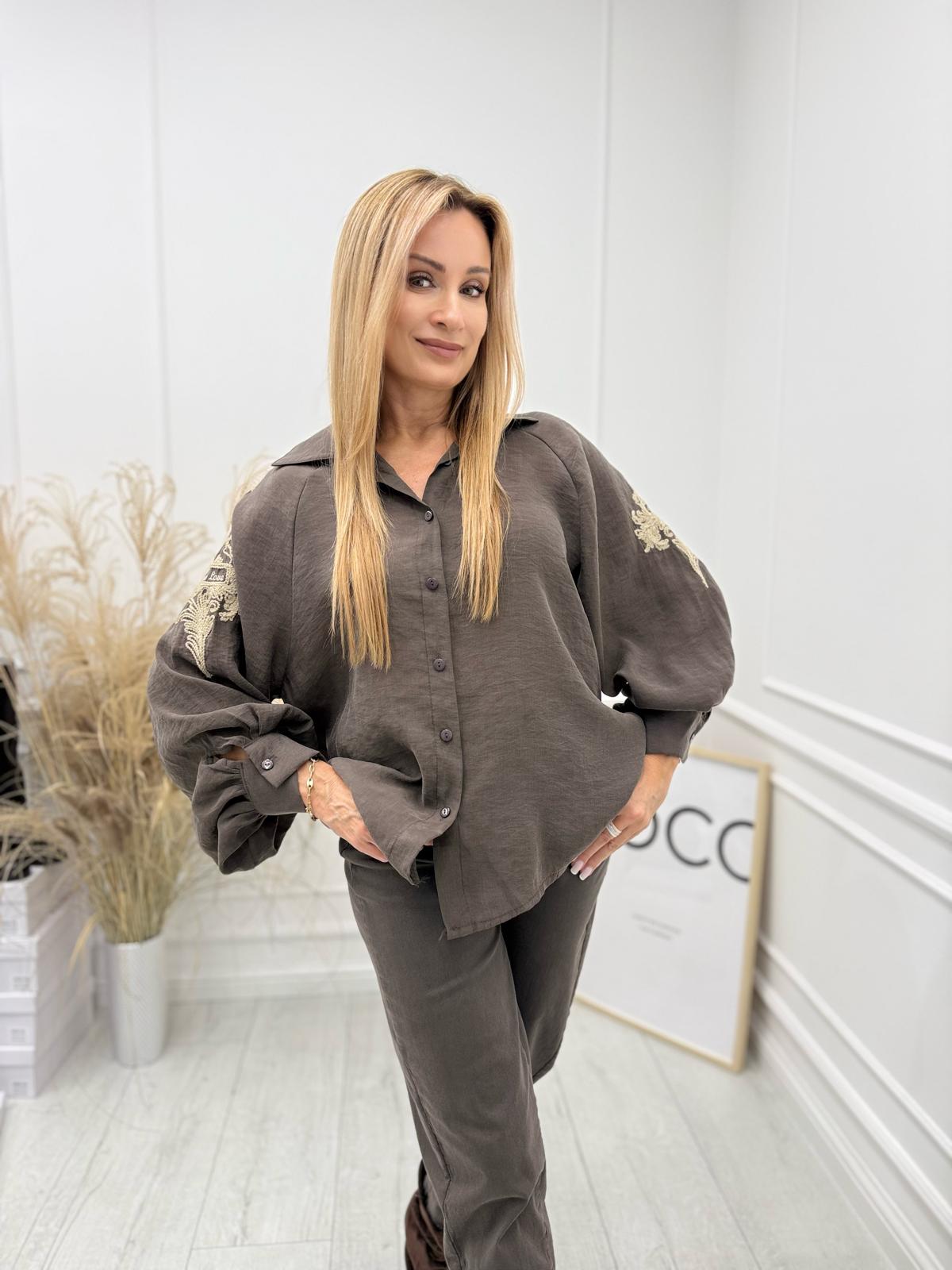Koszula MIHO’S z Ozdobnym Haftem 🤎